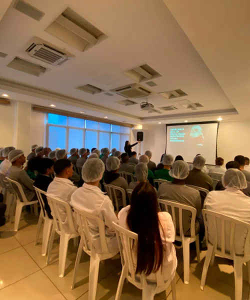 Juliana-Teixeira-consultora-de-eventos-de-seguranca-do-trabalho