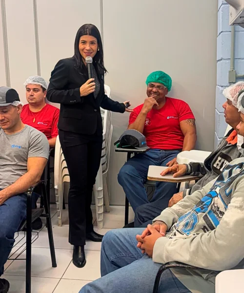 Juliana-Teixeira-consultora-de-palestras-para-empresas