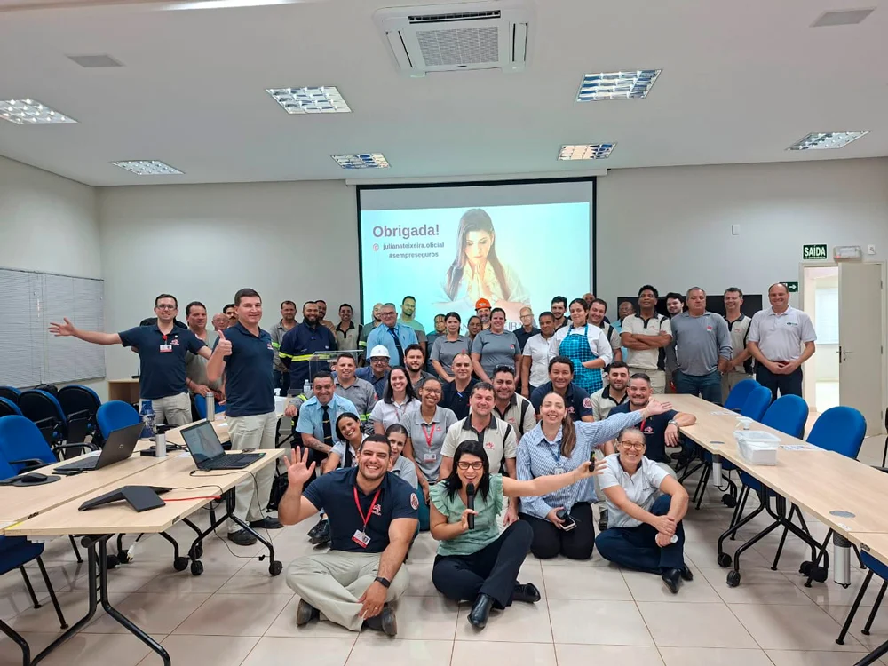Juliana-Teixeira-Organizadora-de-SIPAT-e-palestras-personalizadas Juliana-Teixeira-Organizadora-de-SIPAT-e-palestras-personalizadas
